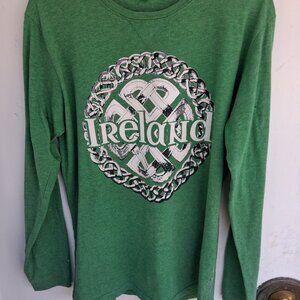Women's Green Celtic Knot Long Sleeve T Shirt Size Medium.  Made in Ireland.